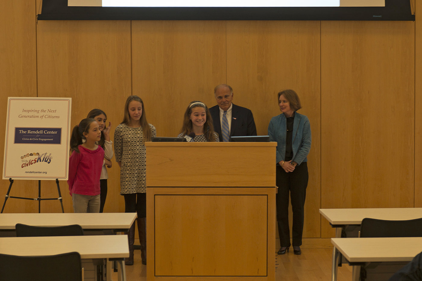 5th graders from Radnor Elementary (l-r) Lydia Schwarz, Gabriela Heberling, Sophia Mlodzienski, and Mallory Toomey, with Former Gov. Rendell and Beth Specker.