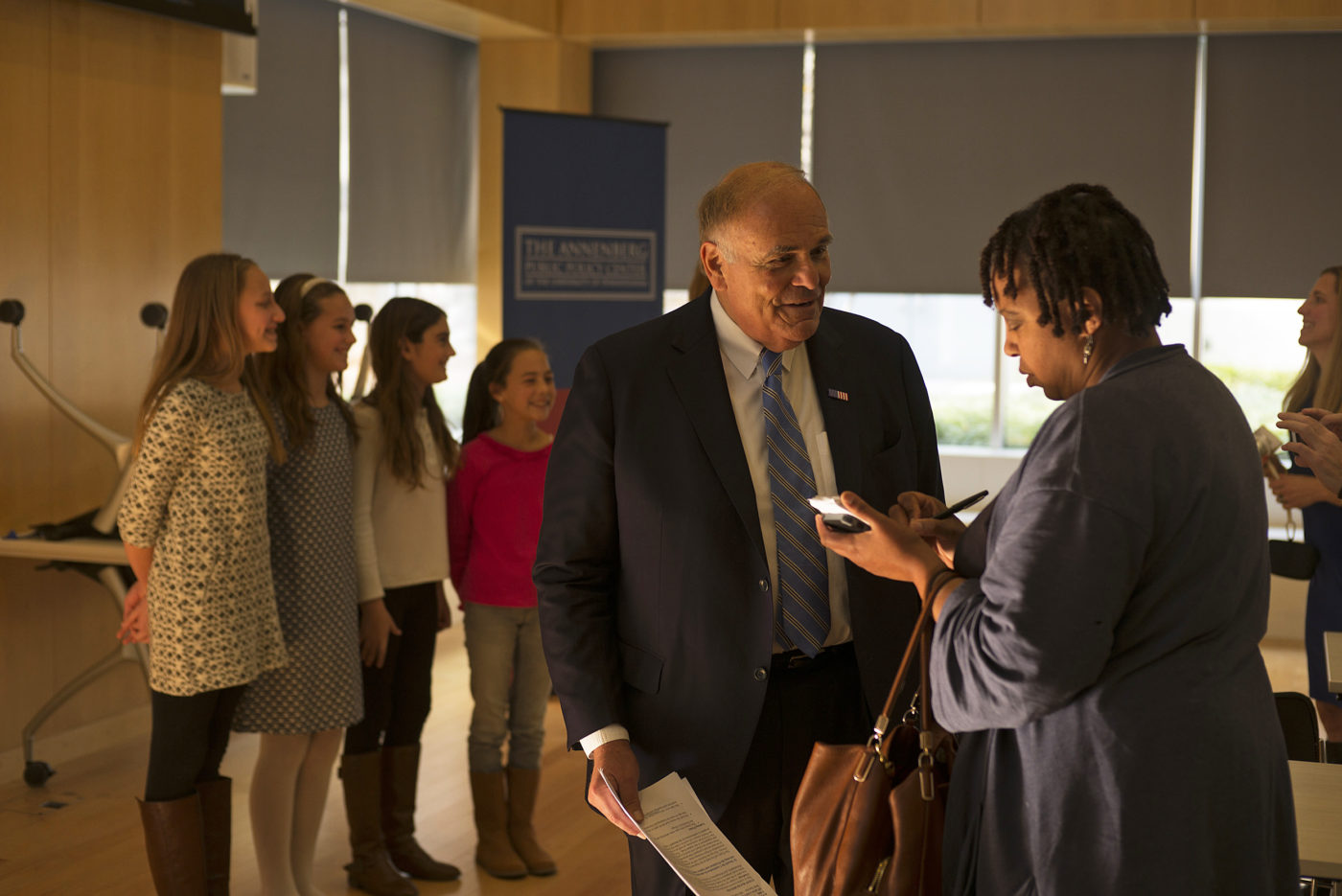 Former Gov. Rendell speaks with reporter Valerie Russ while Radnor Elementary School 5th graders pose for a picture.