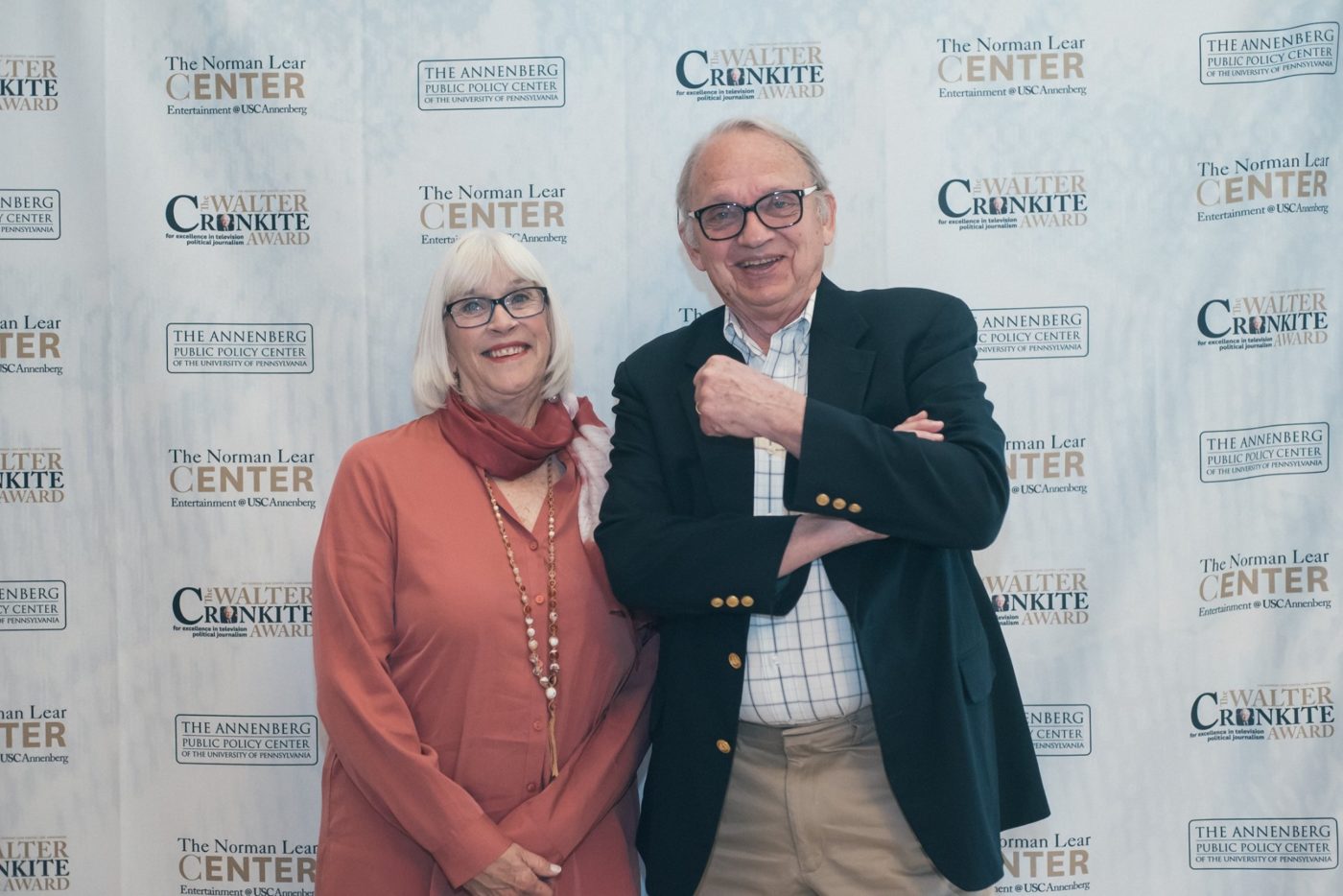 Judy Muller (left), a USC Annenberg School of Journalism professor, and Brooks Jackson, founding director of FactCheck.org. Credit: National Press Club.