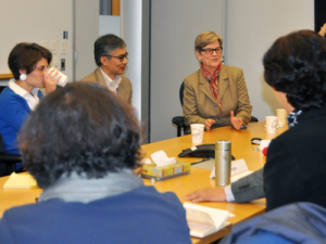 Annenberg School for Communication post-doctoral fellow Maria Repnikova and ASC professor Guobin Yang, with APPC director Kathleen Hall Jamieson, meet with the Chinese Fellows in the journalists exchange program.