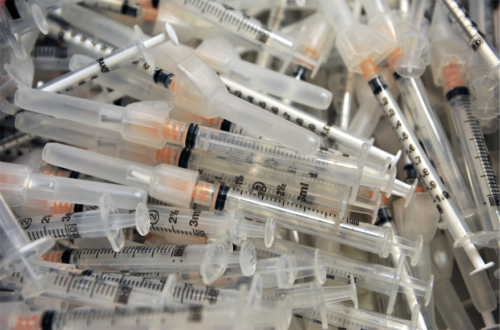 Image of syringes accompanying study on vaccine misinformation.