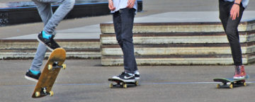 Teenagers skateboarding. Credit: Flickr user sc-lover.